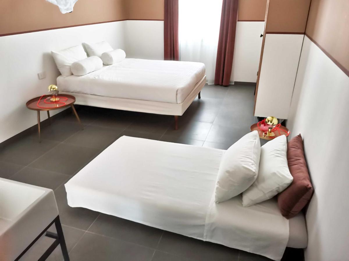 Casa Sebina - Your Design Home On The Lake - 3 Bathrooms 3 Bedrooms Desenzano del Garda Buitenkant foto